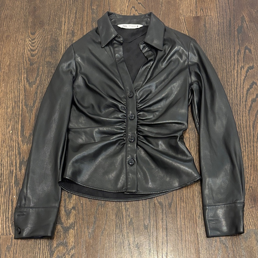 Zara Women’s Black Faux Leather Ruched Button Front Jacket Size XS